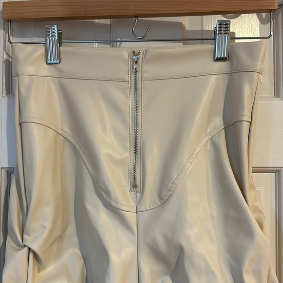 Never worn, nwot faux white leather rouged pants size small - Picture 2 of 8